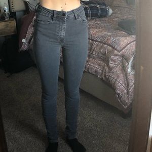 high waisted grey american eagle jeans